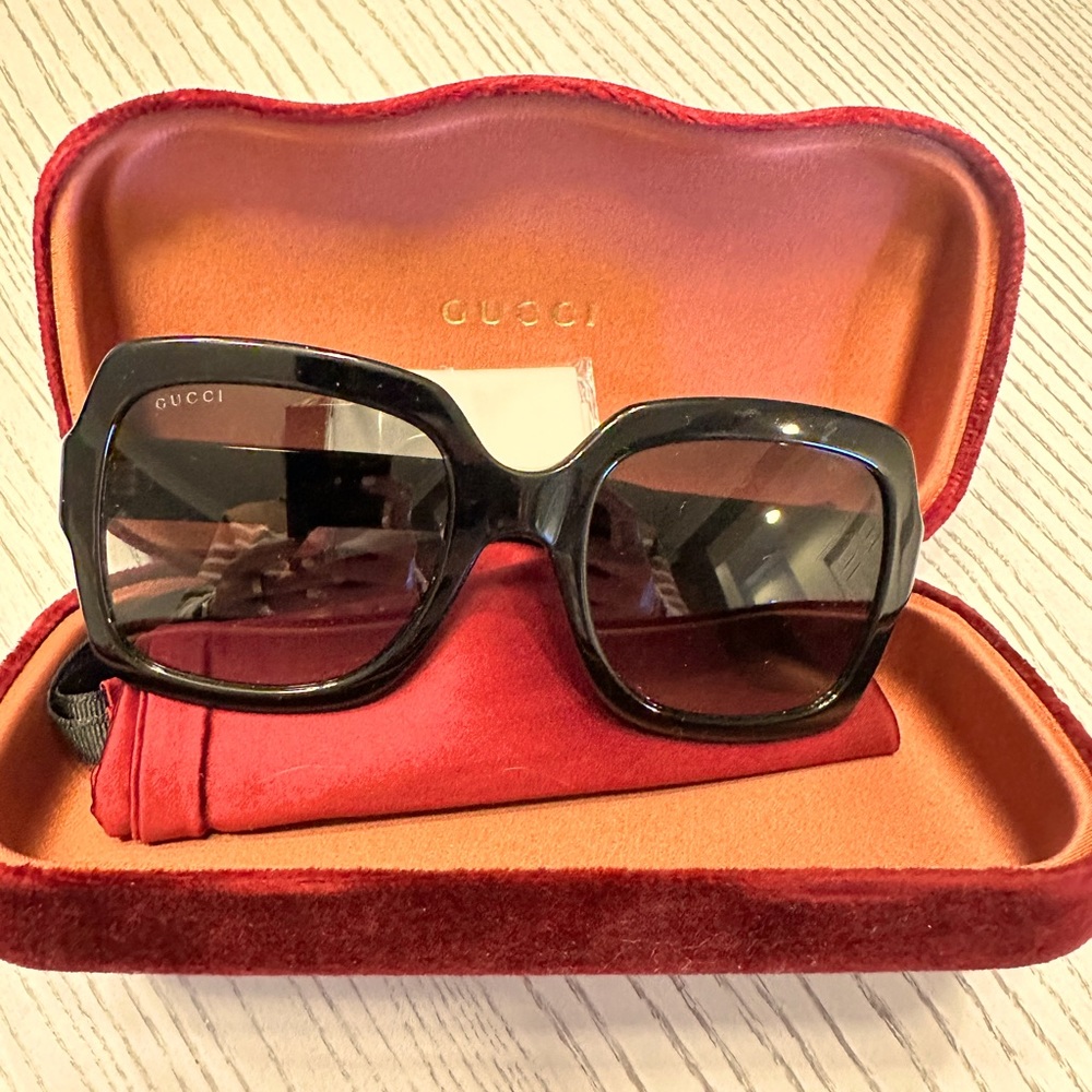 Gucci sunglasses